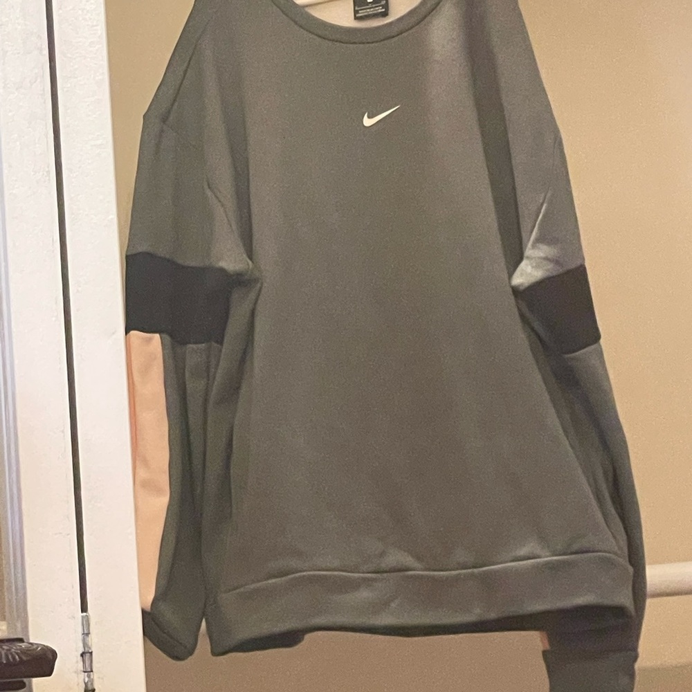 Nike sweatshirt
